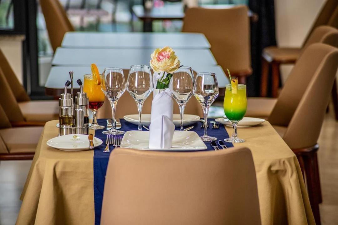 Souare Premium Hotel Conakry Kültér fotó