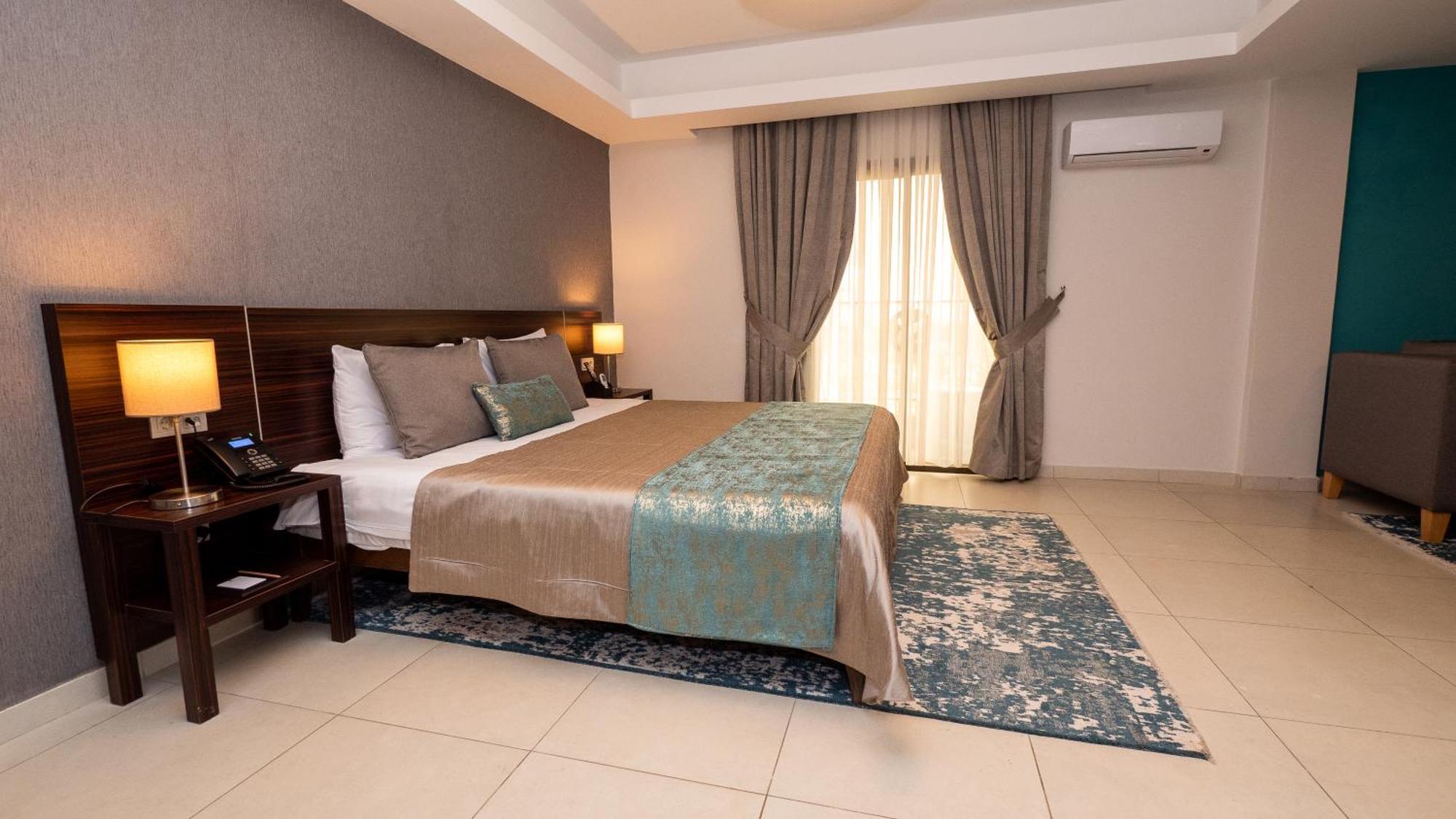 Souare Premium Hotel Conakry Kültér fotó